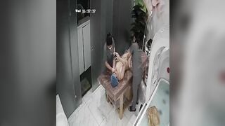 Hack Cam Tại Một Tiệm Spa