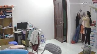 Clip Hack Cam Quay Gái Thay Đồ 2
