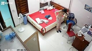 Hack cam thằng em giúp con chị lớp 10 thay đồ p14