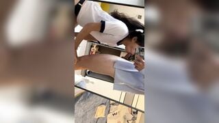 Gái xinh bú chym ny