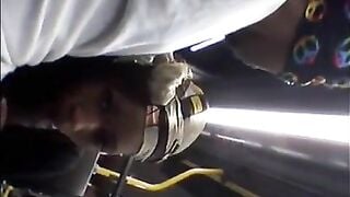 Bú cặc xuất tinh trên chuyến xe buýt