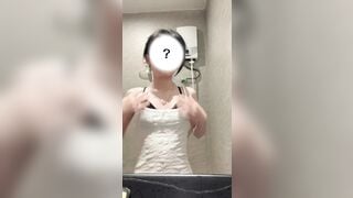bé loli cực nuột nà thay quần áo cũng quy gửi anh xem