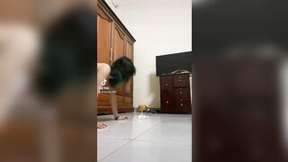 Làm người ko muốn lại muốn làm chó làm đĩ