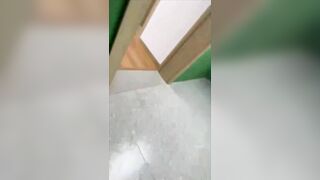 Bắt con bạn làm nô lệ tình dục bò khắp trường