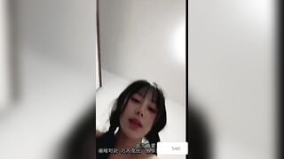 Má thằng này sướng thật có em ghệ lồn không lông siêu múp