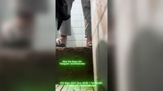 Quay Lén Chị Họ Đi Tè