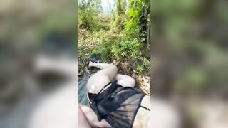 Rủ em người yêu dâm đãng lên núi không người đit nhau
