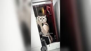 mua điện thoại cũ còn sót clip của chủ cũ