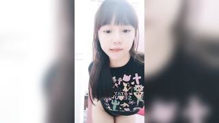 E teen Việt hàng ngon vú múp xinh xắn livetream show hàng Bigolive nổi 1 thời