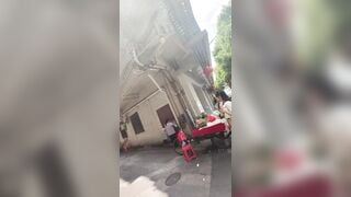 Dâm nữ xinh đẹp hàng ngon mới sáng nứng lồn đi mua đồ k mặc đồ lót show hàng public