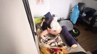 Em gái Vừa bú cu vừa trò chuyện