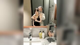 Trâu già thích gặm cỏ non, trẻ con lại đòi chơi đồ cổ
