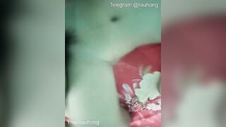 Chuốc say e bạn thân ngây thơ lột sạch đồ địt trần cái lồn khít của em