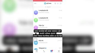 Bé loli nô lệ tình dục xích cổ em bằng dây xích rồi cho em cưỡi ngựa