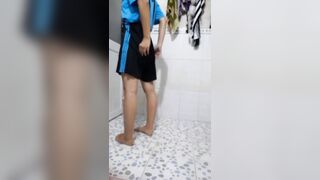 Em gái bị thằng bạn thân học chung quay lén