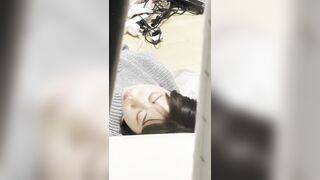 đứa em họ dâm đãng thủ dâm mà em nó không đóng cửa