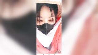 Em gái live thủ dâm bắn nước cực nứng p2