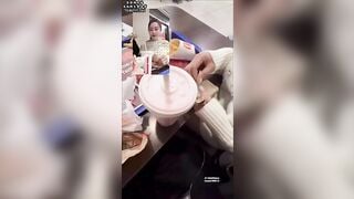 Em gái ăn kfc sốt tinh trùng