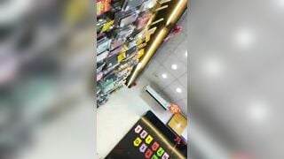 có 102 quay lén gái xinh làm TGDĐ váy ngắn quần lót - phần 10