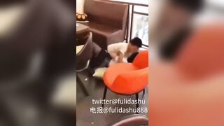 2 em học sinh làm tình nơi công cộng