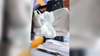 E gái 2k6 đang bầu thủ dâm