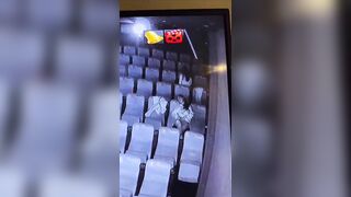 2 cặp đôi vào rạp chiếu phim đụ nhau luôn