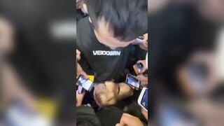 E gái tóc vàng bú cu giữa đường