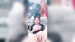 Lên sóng e gái Huỳnh Bảo Trân lộ clip trở thành idol live show móc rên cực nứng p1