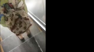 Nay trời lạnh sưởi ấm cho e nó