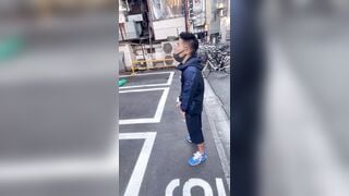 (Độc lạ) Mở cửa sổ chung cư để chịch cho kích thích, thanh niên đi đường tranh thủ...