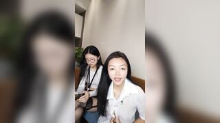 Tận Hưởng Súng Sướng Cùng Các Em Gái Phần 32