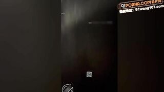 Đang đánh liên quân mà anh họ cứ đưa cặc bắt bú