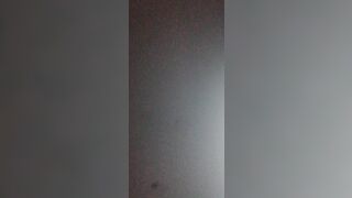 E nữ sinh call tắm bị lén quay lại