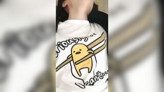 Đè con bạn ra địt khi nó qua nhà mình chơi