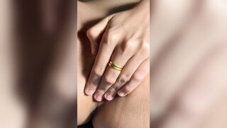 lồn e sinh viên đẹp nhưng em vẫn ngại không cho anh nhìn lồn