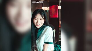 em học sinh dâm đẵng quay clip khoe hàng bán kiếm tièn p2