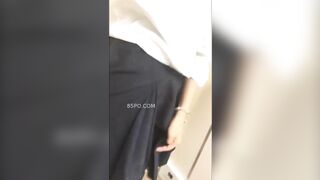 Nữ sinh Nhật có sở thích thủ dâm public trong lớp