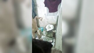 Quay lén gái tắm làm ở Bắc Ninh