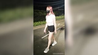 dắt bạn gái đi dạo cởi chuồng public ngoài công viên