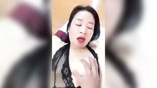 Em giáo gần u40 nhưng vẫn nuột, kĩ thuật bú chịch sướng vãi