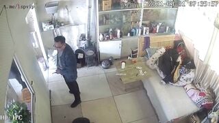 Hack cam k chỉ phát hiện vợ trẻ dâm hay gạ địt ck mà còn lén lút với a hàng xóm p5
