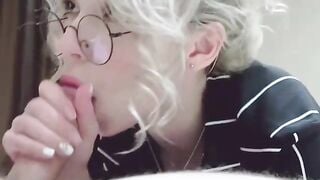 em kính cận cute bú cu cực cuốn