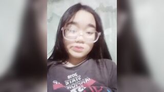 Bé Ngân Hà chuppy show lồn múp vú bự
