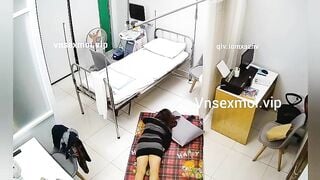 Chị bác sĩ ở nhà thủ dâm