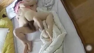 Em dâu múp míp địt anh chồng bị chồng tóm đượ nhờ cam 2