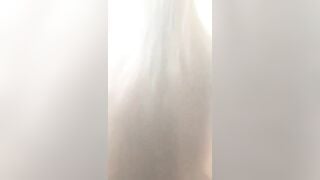 Em gái teen thủ dâm trong nhà tắm