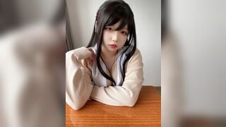em sinh viên lồn hồng không lông thủ dâm