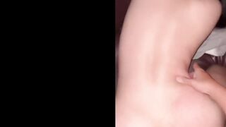 Dập em IviVi 2 lỗ ra nước xối xả rên la sướng quá