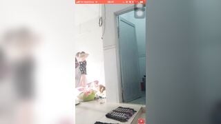 Em gái quên tắt live HOT facebook những ngày qua