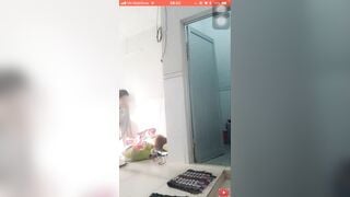 Em gái quên tắt live HOT facebook những ngày qua